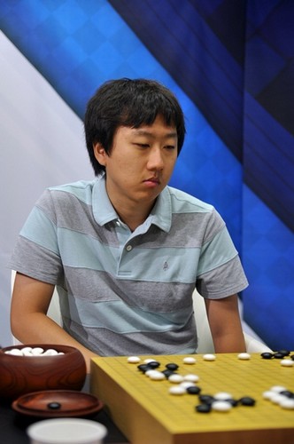 崔哲瀚“苦等”12天终如愿 成为韩国第16位800胜棋手