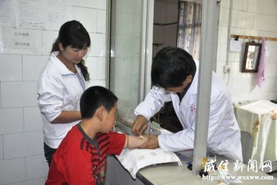 为特殊教育学校30名学生进行免费体检 为特殊教育学校30名学生进行免费体检